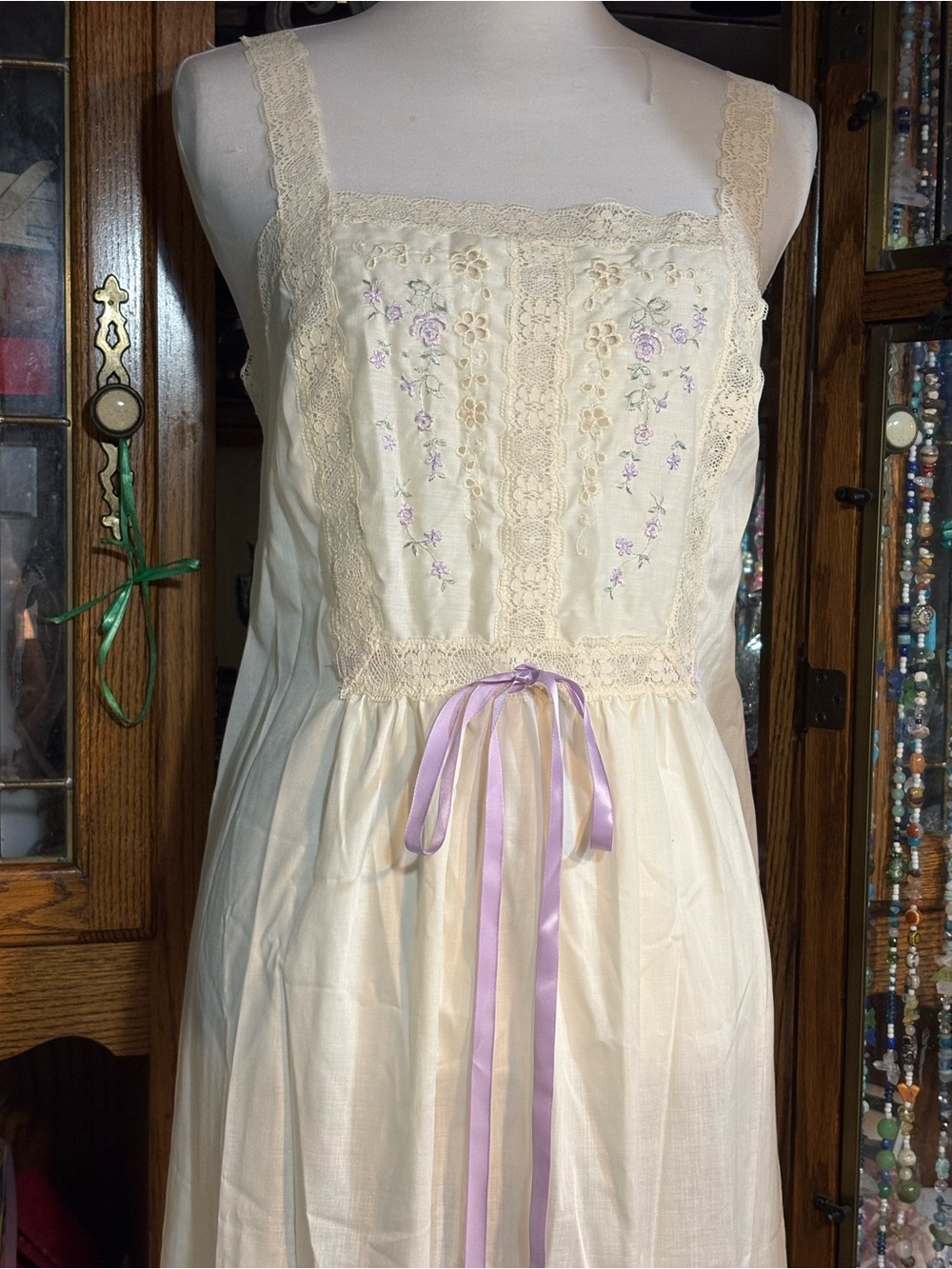 vintage Pinehurst Lingerie prairie-style sleepwear gown light yellow small - Picture 11 of 15